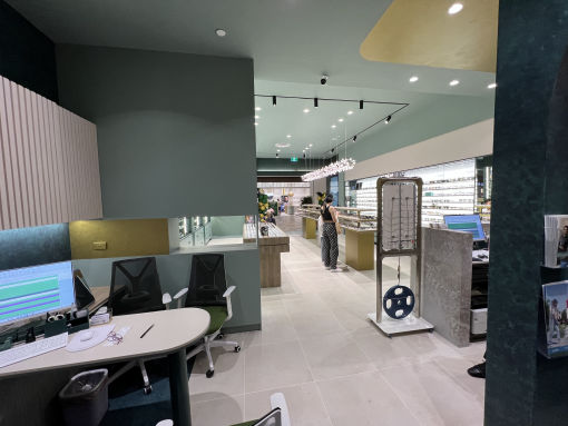 Knox Central 眼镜店装修 - 眼镜展示区 - 灯光